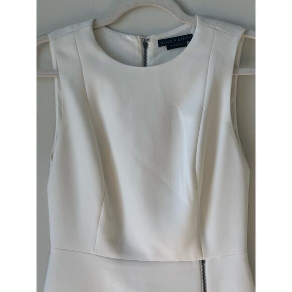 Alice & Olivia Size Two White Zipper Detail Short Dress, Lined and Fantastic! - Picture 5 of 11